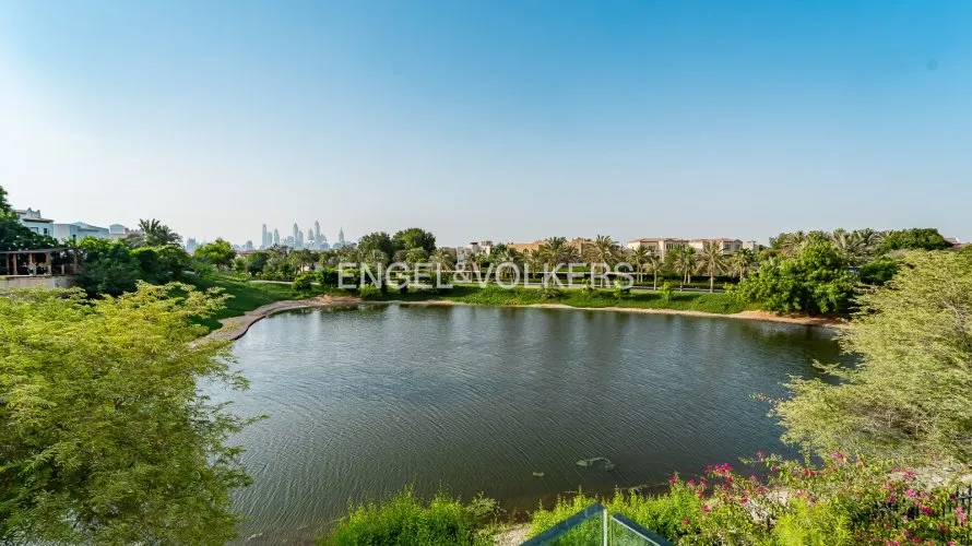 Villa de 4 dormitorios en Jumeirah Islands, UAE No. 2262 № 8
