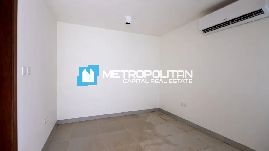 Villa de 6 dormitorios en Abu Dhabi, UAE No. 2246 № 8