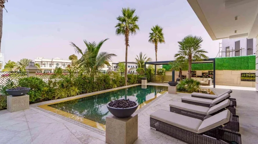 Villa de 6 dormitorios en Dubai, UAE No. 2462 № 10
