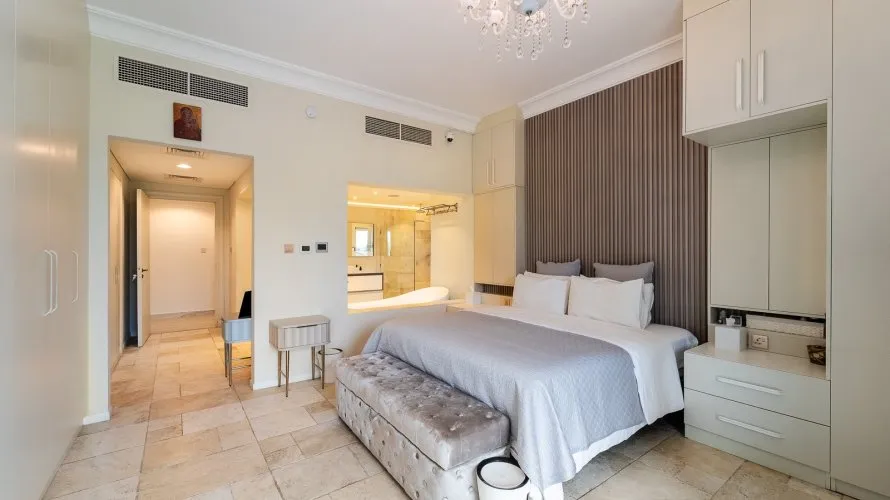 Villa de 5 dormitorios en Dubai Sports City, UAE No. 2310 № 8