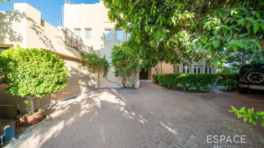 Villa de 6 dormitorios en Meadows, UAE No. 2971