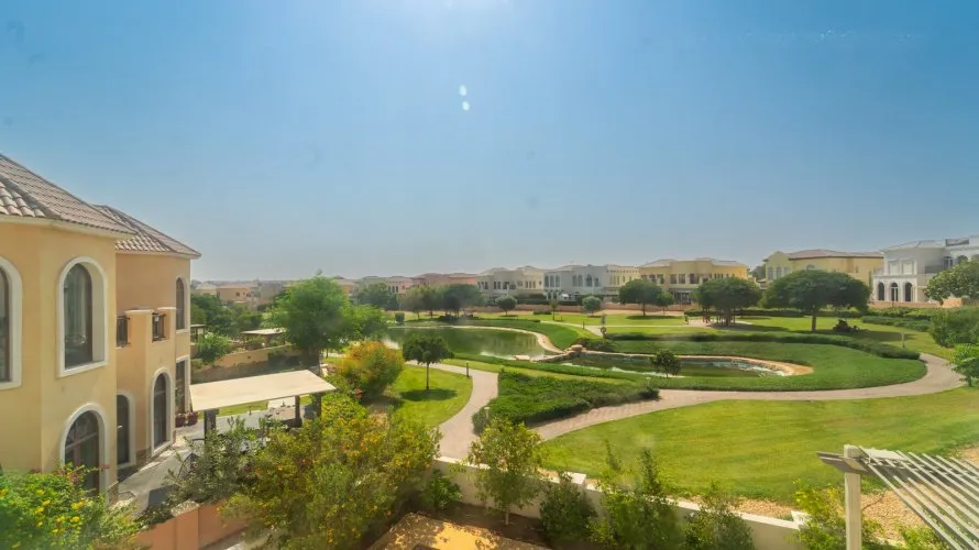 Villa de 7 dormitorios en Dubai, UAE No. 2864 № 1
