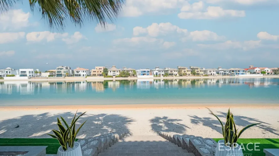 Villa de 4 dormitorios en Palm Jumeirah, UAE No. 3015 № 1