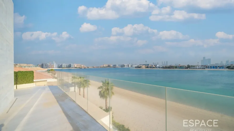 Villa de 5 dormitorios en Palm Jumeirah, UAE No. 3012 № 1