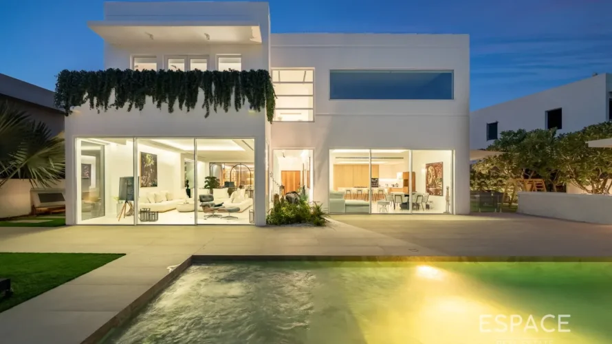 Villa de 5 dormitorios en Arabian Ranches, UAE No. 3008 № 1
