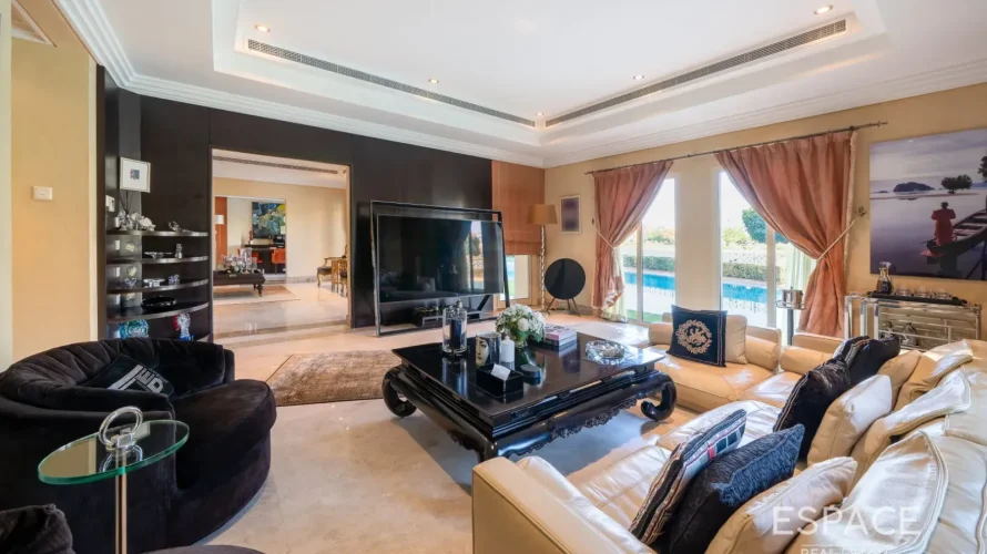 Villa de 6 dormitorios en Meadows, UAE No. 2971 № 13