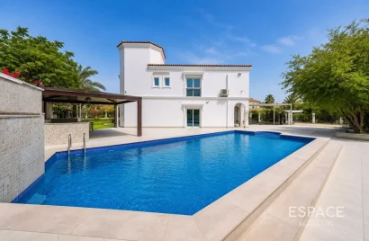 Villa de 6 dormitorios en Green Community West, UAE No. 2957