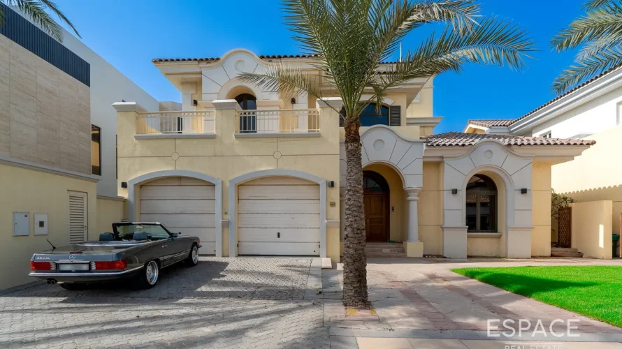 Villa de 4 dormitorios en Palm Jumeirah, UAE No. 3001