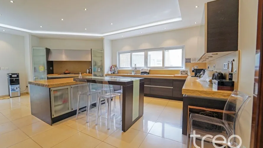 Villa de 5 dormitorios en Green Community West, UAE No. 2830 № 1