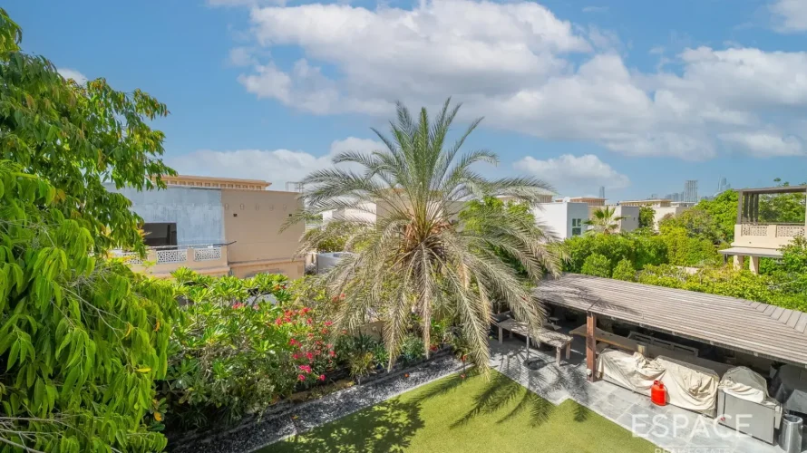 Villa de 5 dormitorios en The Lakes, UAE No. 2976 № 5