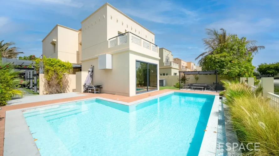 Villa de 4 dormitorios en The Lakes, UAE No. 2970 № 18