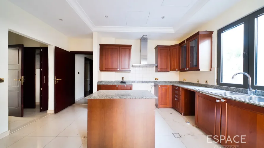 Villa de 6 dormitorios en Palm Jumeirah, UAE No. 3004 № 5