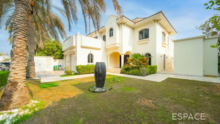Villa de 9 dormitorios en Palm Jumeirah, UAE No. 2964 № 1