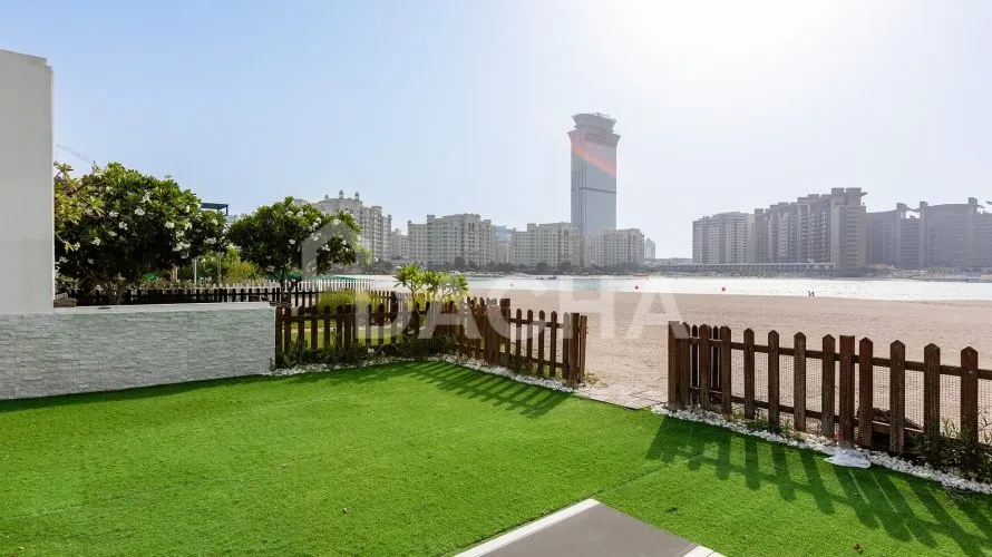 Villa de 5 dormitorios en Palma Residences, UAE No. 2725