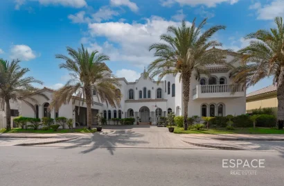 Villa de 6 dormitorios en Palm Jumeirah, UAE No. 3002