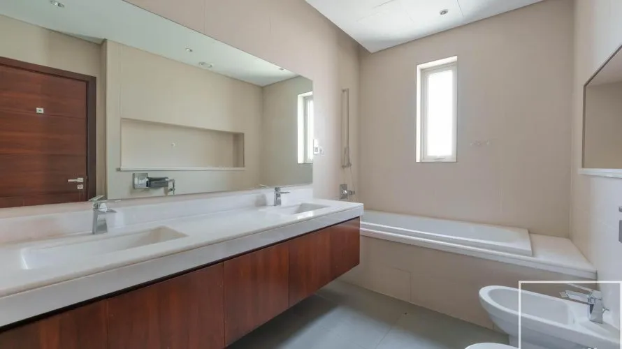 Villa de 5 dormitorios en District One, UAE No. 3500 № 28