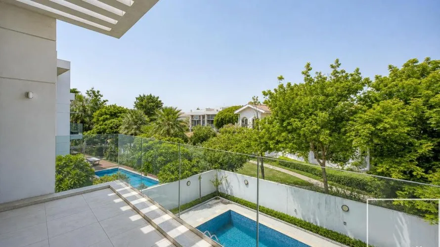 Villa de 5 dormitorios en District One, UAE No. 3500 № 10