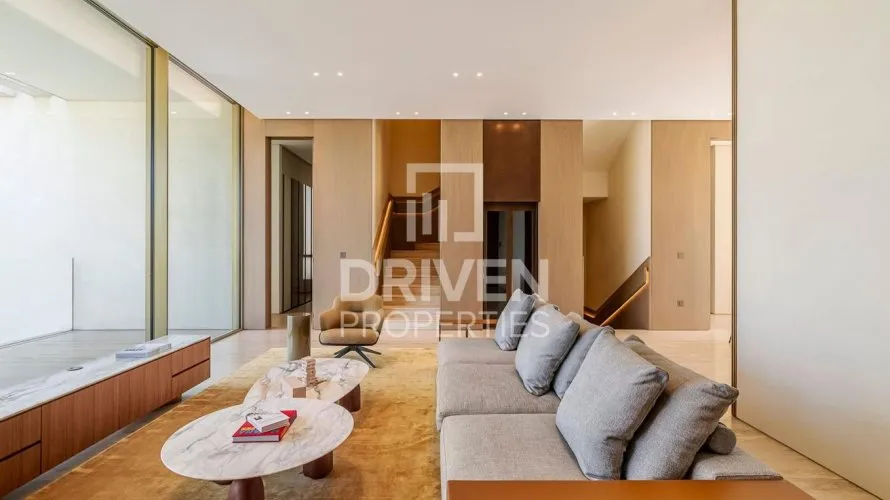 Villa de 6 dormitorios en La Mer, UAE No. 3670 № 11