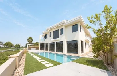 Villa de 6 dormitorios en Jumeirah Golf Estates, UAE No. 3774