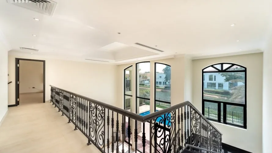 Villa de 4 dormitorios en Jumeirah Islands, UAE No. 3946 № 3