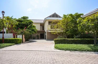 Villa de 5 dormitorios en Jumeirah Golf Estates, UAE No. 3771