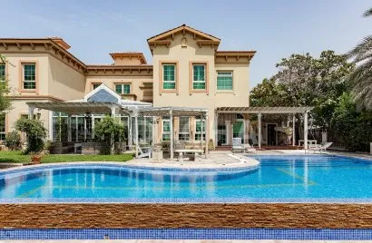 Villa de 5 dormitorios en Jumeirah Islands, UAE No. 3741