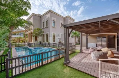 Villa de 5 dormitorios en Emirates Hills, UAE No. 3961