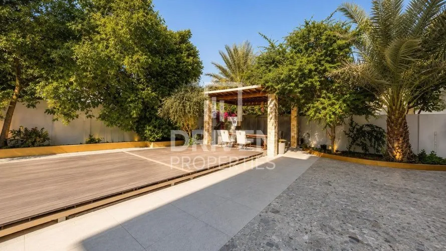 Villa de 4 dormitorios en District One, UAE No. 4040 № 2