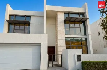 Villa de 4 dormitorios en Dubai, UAE No. 4103