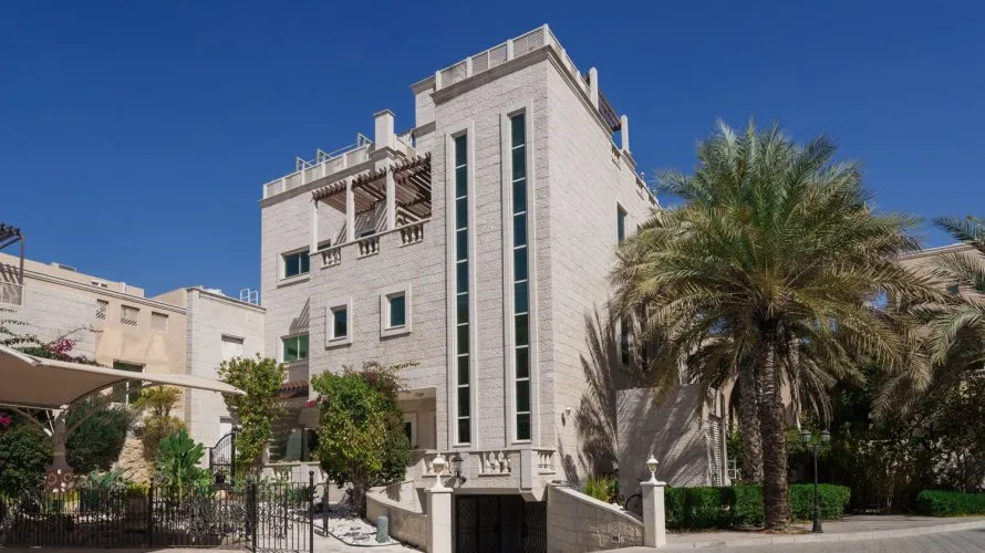 Villa de 7 dormitorios en Al Mushrif, UAE No. 4111 № 1