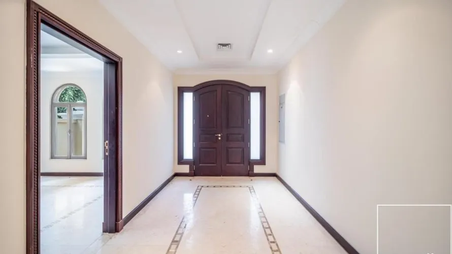 Villa de 4 dormitorios en Garden Homes, UAE No. 4024 № 1