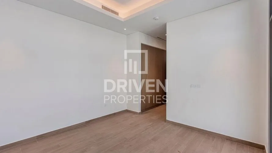 Villa de 4 dormitorios en District One, UAE No. 4038 № 2