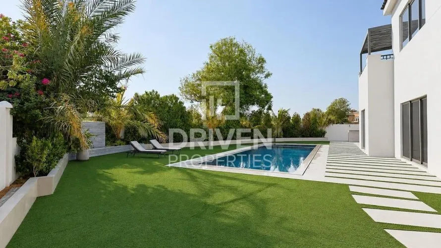 Villa de 6 dormitorios en The Villa, UAE No. 4064