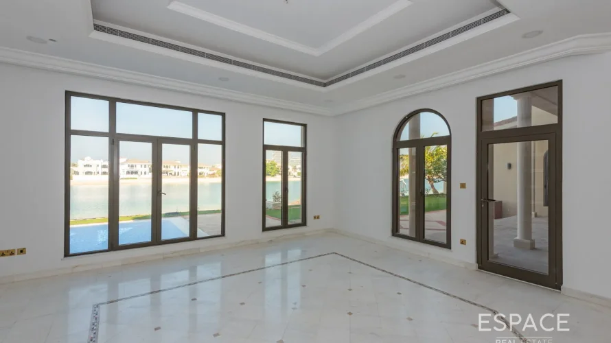 Villa de 5 chambres à Palm Jumeirah, UAE No. 1032