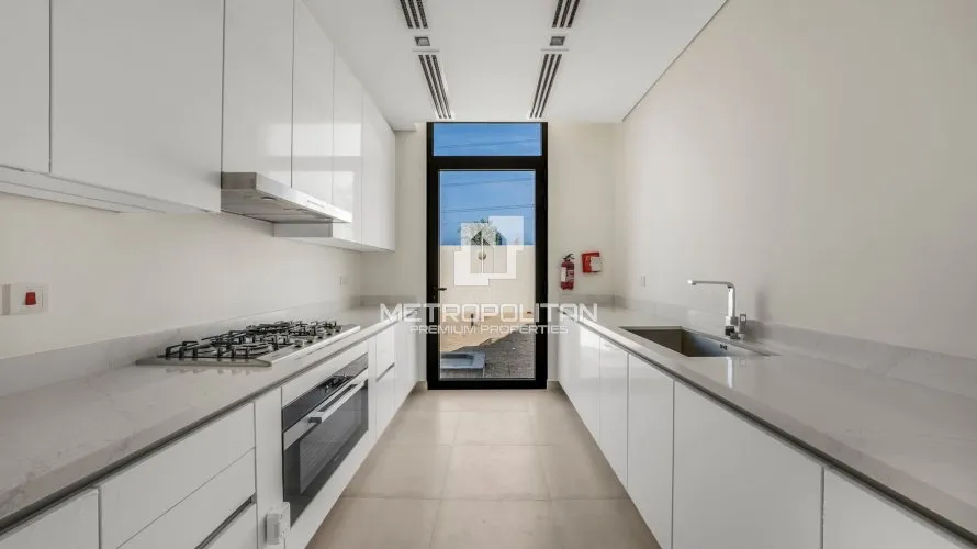 Villa de 4 chambres à District One, UAE No. 1233 № 2