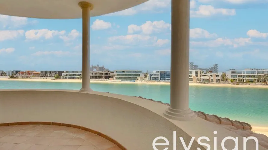 Villa de 5 chambres à Signature Villas, UAE No. 642 № 1