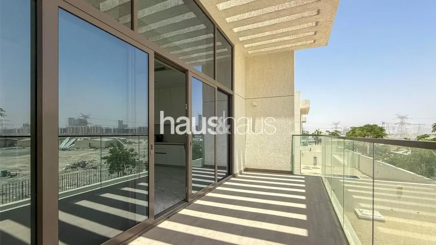 Villa de 4 chambres à District One, UAE No. 820