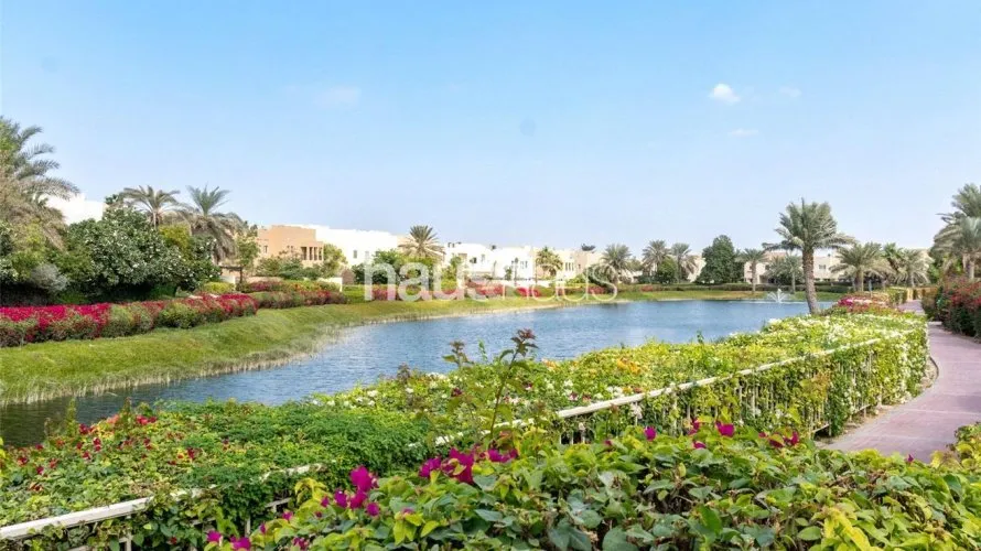 Villa de 6 chambres à Meadows, UAE No. 795 № 19