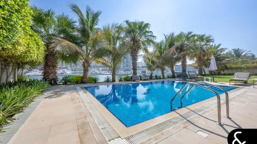 Villa de 6 chambres à Signature Villas, UAE No. 1303 № 4