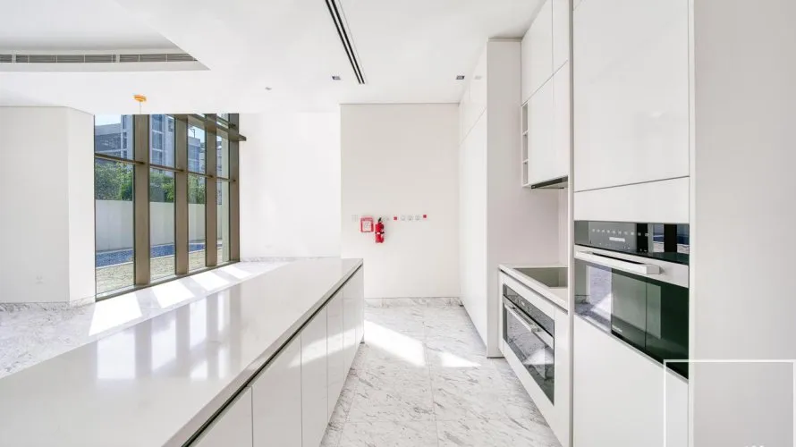 Villa de 5 chambres à District One, UAE No. 1476 № 8