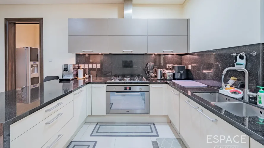 Villa de 5 chambres à Meydan Gated Community, UAE No. 1039 № 6