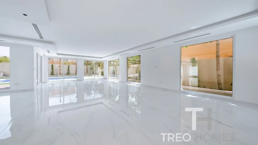 Villa de 5 chambres à Legacy, UAE No. 646 № 2