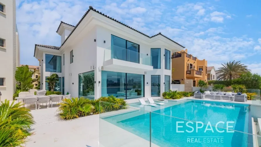 Villa de 5 chambres à Palm Jumeirah, UAE No. 1055