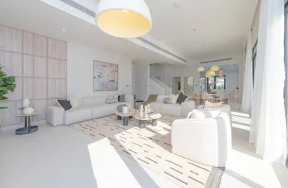 Maison de ville de 4 chambres à Palma Residences, UAE No. 1197