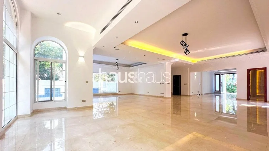 Villa de 6 chambres à Emirates Hills, UAE No. 801 № 12