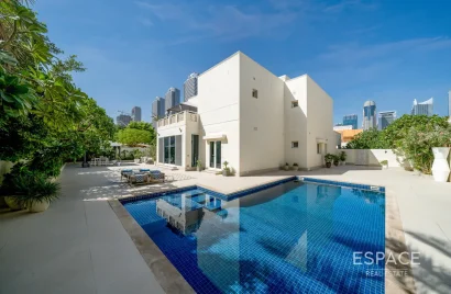 Villa de 4 chambres à Meadows, UAE No. 1191