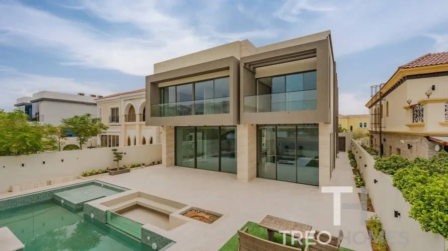 Villa de 6 chambres à Jumeirah Park, UAE No. 643 № 1