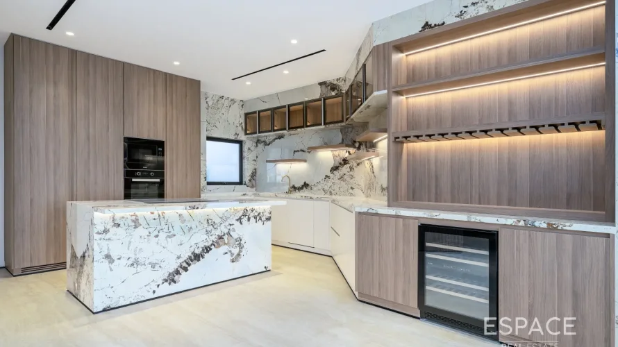 Villa de 4 chambres à Palm Jumeirah, UAE No. 1018 № 16