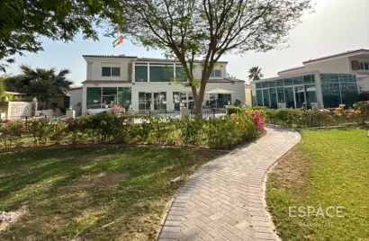 Villa de 5 chambres à Green Community Motor City, UAE No. 1201