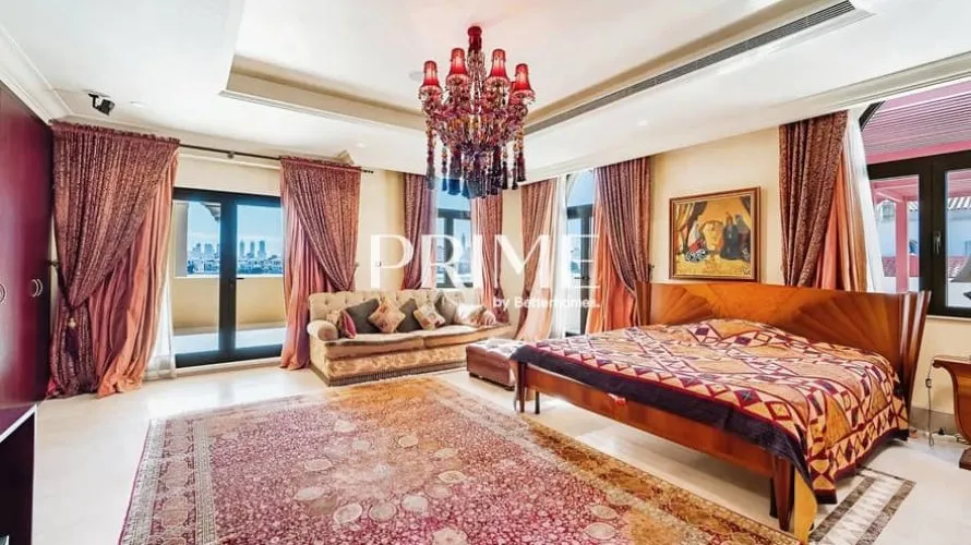 Villa de 5 chambres à Palm Jumeirah, UAE No. 956